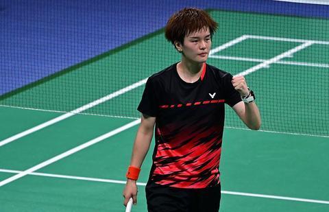 级奠定了坚 级奠定了坚