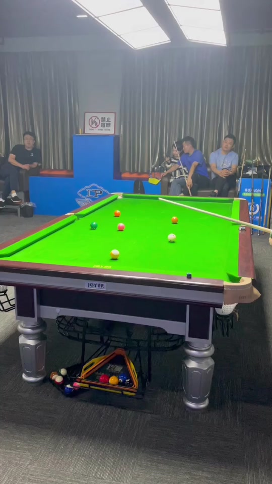 在混合团体 在混合团体